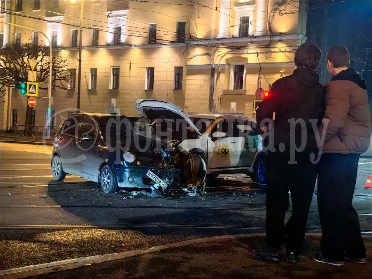 Движение трамваев временно ограничено в районе Финляндского вокзала; на месте работают экстренные службы.