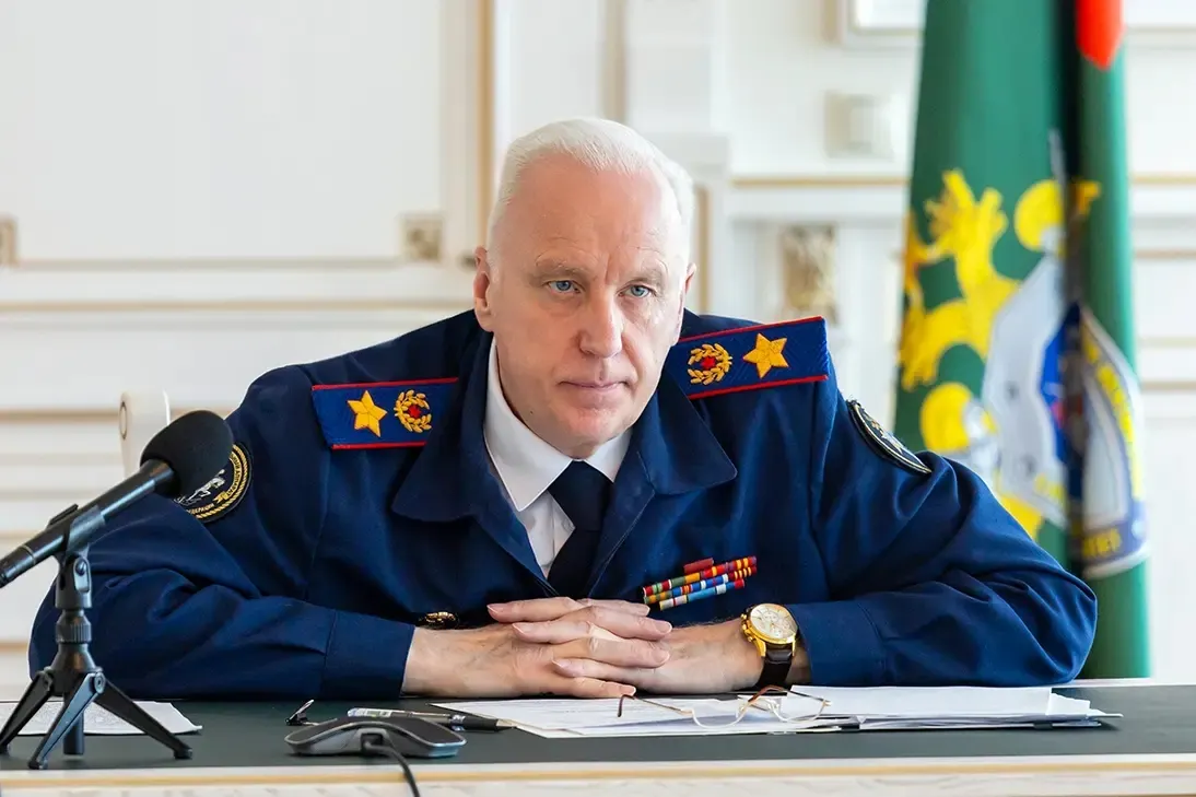 Новые правила предусматривают согласование кандидатов на должности по общественно-политической работе через центральный аппарат; расширен перечень должностей и запущена программа повышения квалификации региональных сотрудников.
